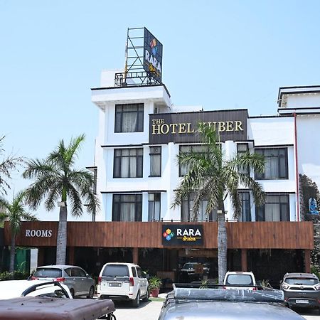 Hotel Kuber Rāi Zewnętrze zdjęcie
